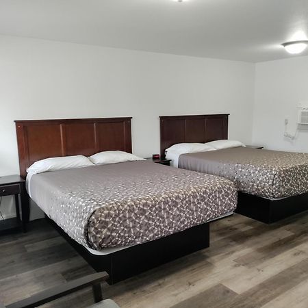 Eight Bar B Motel Wilbur Экстерьер фото