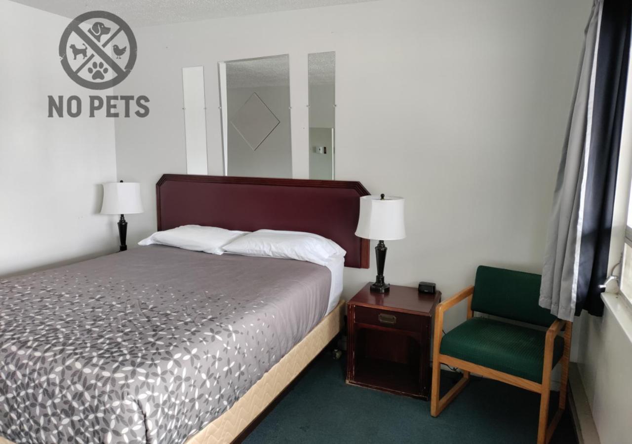 Eight Bar B Motel Wilbur Экстерьер фото