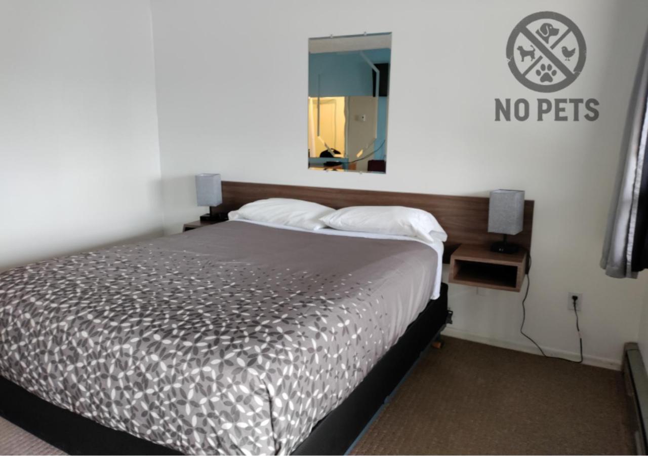 Eight Bar B Motel Wilbur Экстерьер фото
