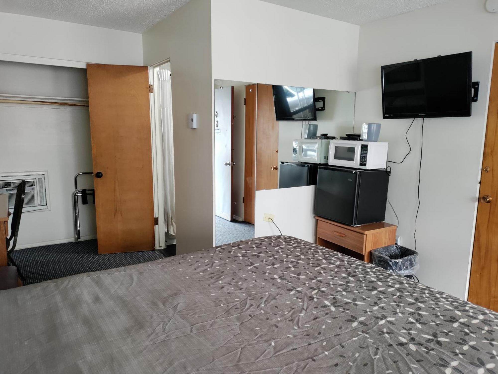 Eight Bar B Motel Wilbur Экстерьер фото