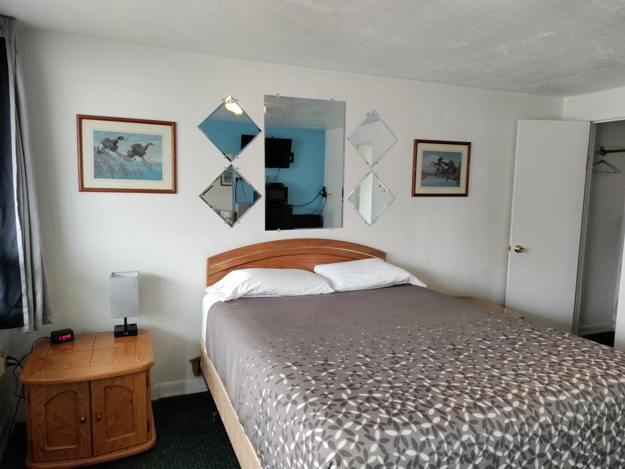 Eight Bar B Motel Wilbur Экстерьер фото